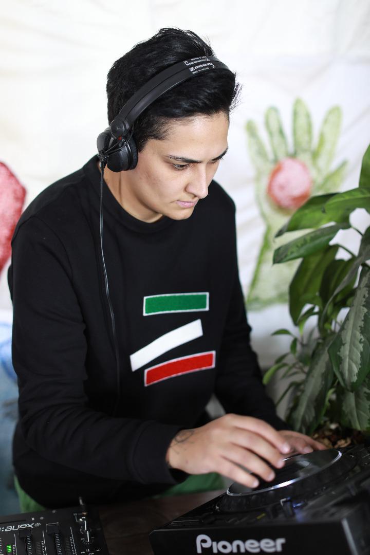 Nesa Azadikhah